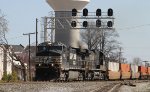 NS 9755 leads train 218 past the signals at Aycock